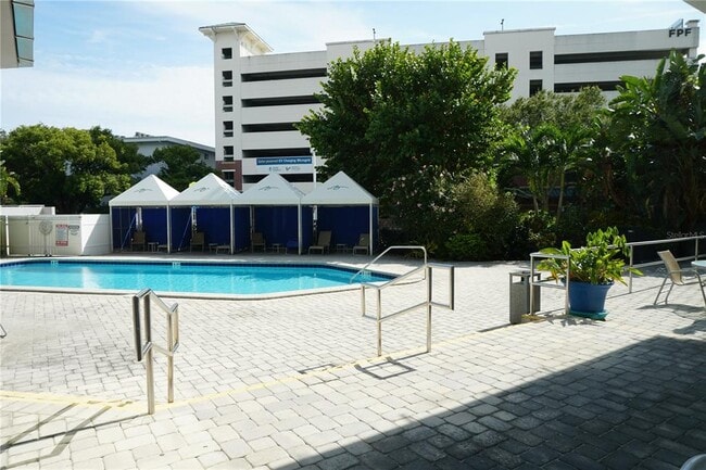 470 3rd St S in St. Petersburg, FL - Building Photo - Building Photo