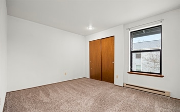 2324 Valencia St, Unit 2 in Bellingham, WA - Building Photo - Building Photo
