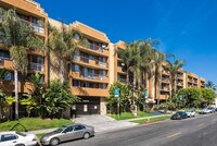 Catalina Gardens - Catalina Gardens Apartments in Los Angeles, California