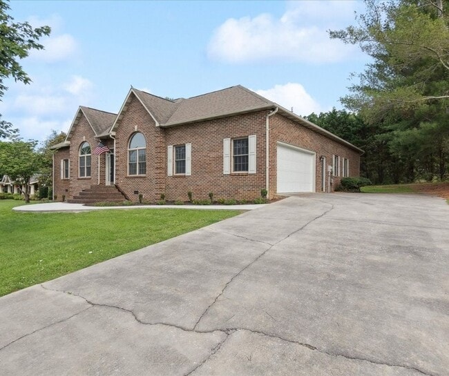 855 Amy Lea in Sevierville, TN - Building Photo - Building Photo