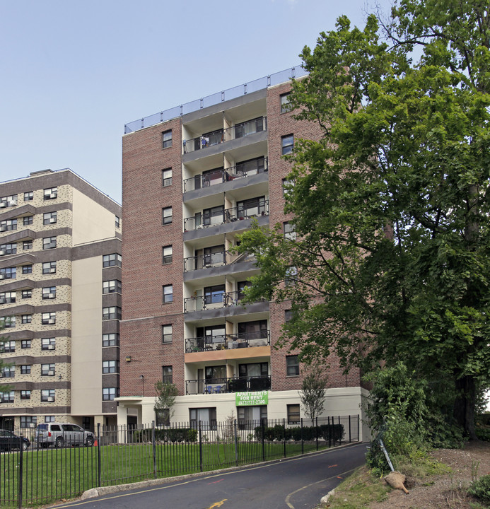 56 S Munn Ave in East Orange, NJ - Foto de edificio