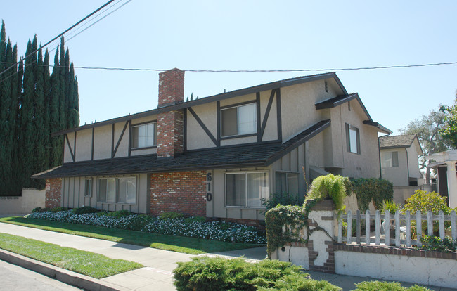 610 E Broadway in San Gabriel, CA - Foto de edificio - Building Photo