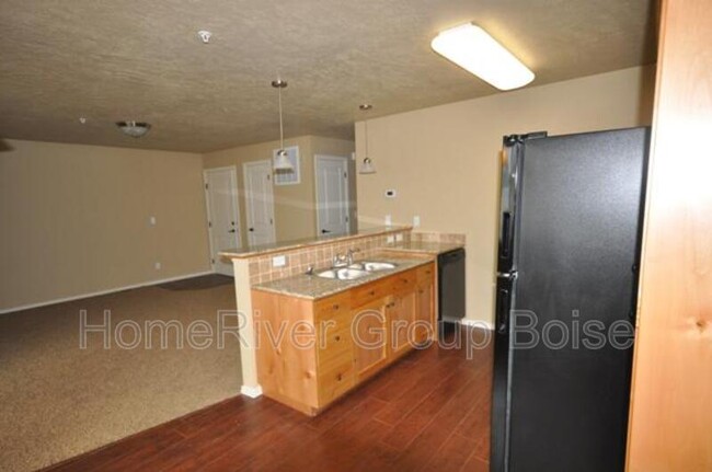 3010 W Acarrera Ln in Meridian, ID - Building Photo - Building Photo