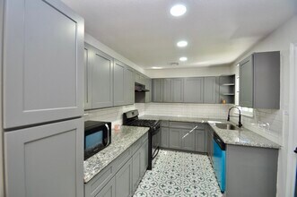 257 Co Rd 2003 in Liberty, TX - Building Photo - Building Photo
