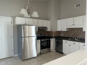 610 Honey Creek Ln in Hinesville, GA - Building Photo - Building Photo