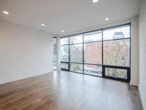 832 W Erie St in Chicago, IL - Building Photo - Building Photo