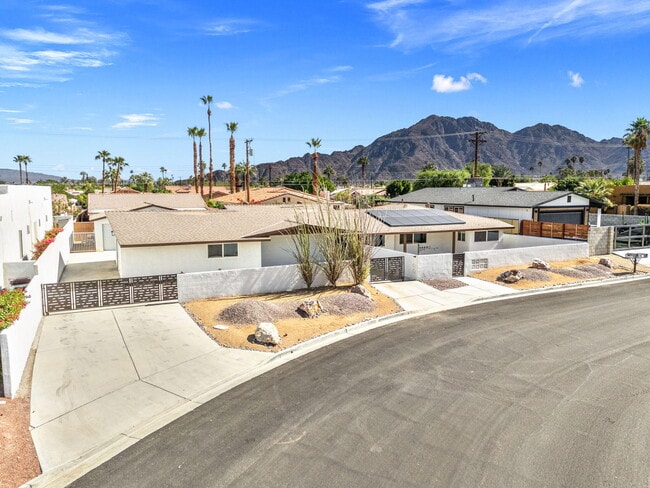 property at 51480 Avenida Obregon