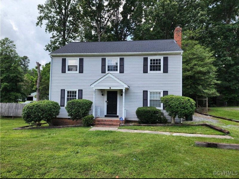 1224 Courthouse Rd in North Chesterfield, VA - Building Photo