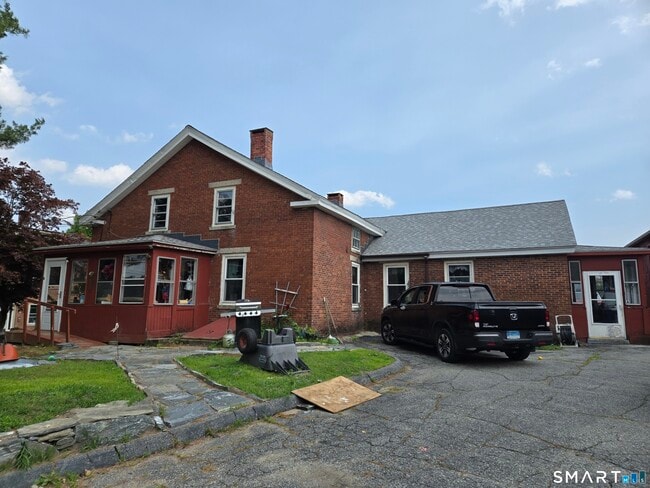 property at 11 Tiffany St