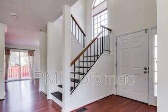 8417 Meadow Green Way in Gaithersburg, MD - Building Photo - Building Photo