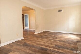 324 N Dade Ave in Ferguson, MO - Building Photo - Building Photo