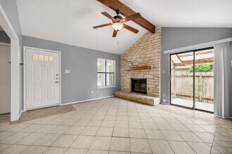 16015 Stoneham Cir in Pflugerville, TX - Building Photo - Building Photo