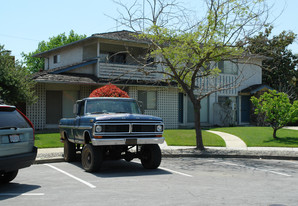 19472 Rosemarie Pl Apartments