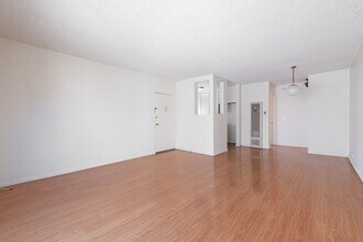 911 W College St-Unit -911 W College St Apt 2 Los Angeles CA 90012 in Los Angeles, CA - Building Photo - Building Photo