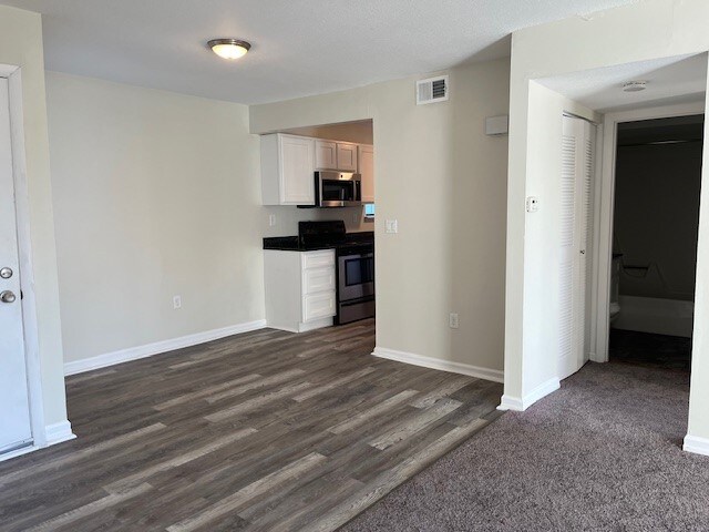 168 Fox Hill Ln-Unit -88 in Enfield, CT - Building Photo