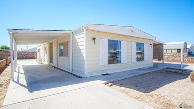 13367 E 51st Pl in Yuma, AZ - Building Photo - Building Photo