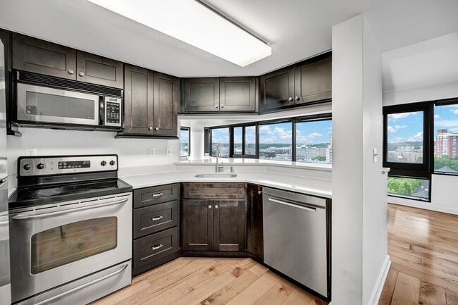 property at 127 Greyrock Pl