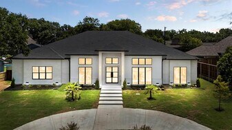 11314 Hillcrest Rd in Dallas, TX - Building Photo