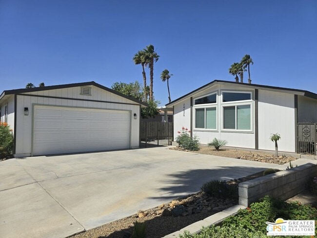 74626 Stage Line Dr in Thousand Palms, CA - Building Photo - Building Photo