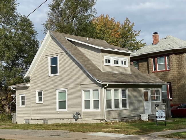 135 N 30th St in Lincoln, NE - Building Photo - Building Photo
