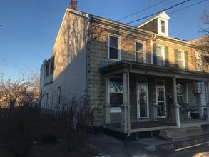 341 E Louther St in Carlisle, PA - Building Photo - Building Photo