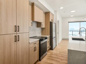 330 Dieppe Drive SW in Calgary, AB - Building Photo - Building Photo