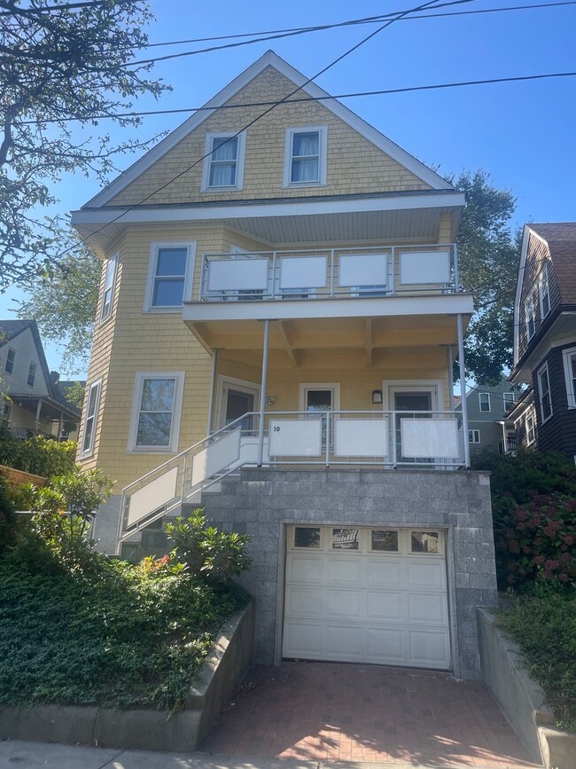 10 Packard Ave, Unit 2nd Unit in Somerville, MA - Building Photo - Building Photo
