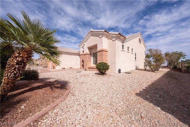 property at 2140 Hot Oak Ridge St
