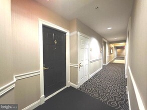 1645 International Dr in Tysons, VA - Building Photo - Building Photo