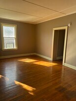 25 W Mohawk St in Oswego, NY - Building Photo