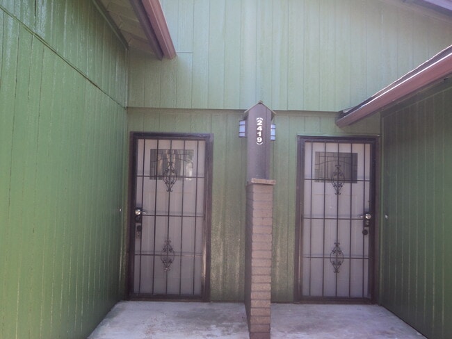 2419 Burleson Ct in Austin, TX - Building Photo - Building Photo