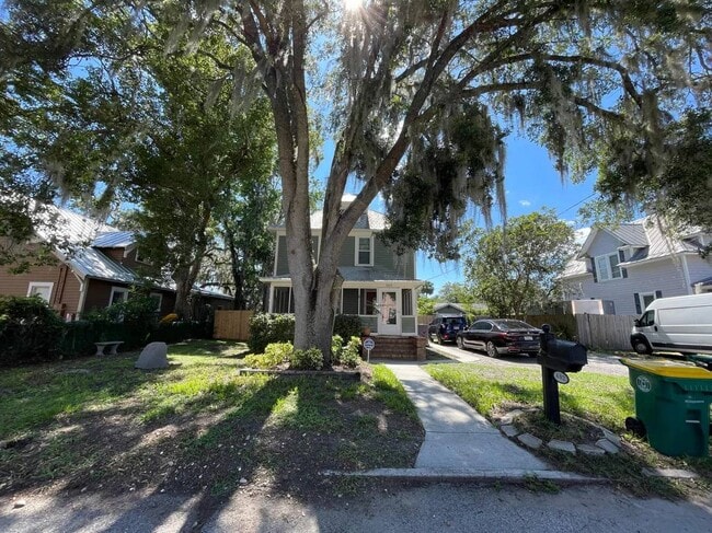 602 N Palmetto Ct in DeLand, FL - Building Photo - Building Photo