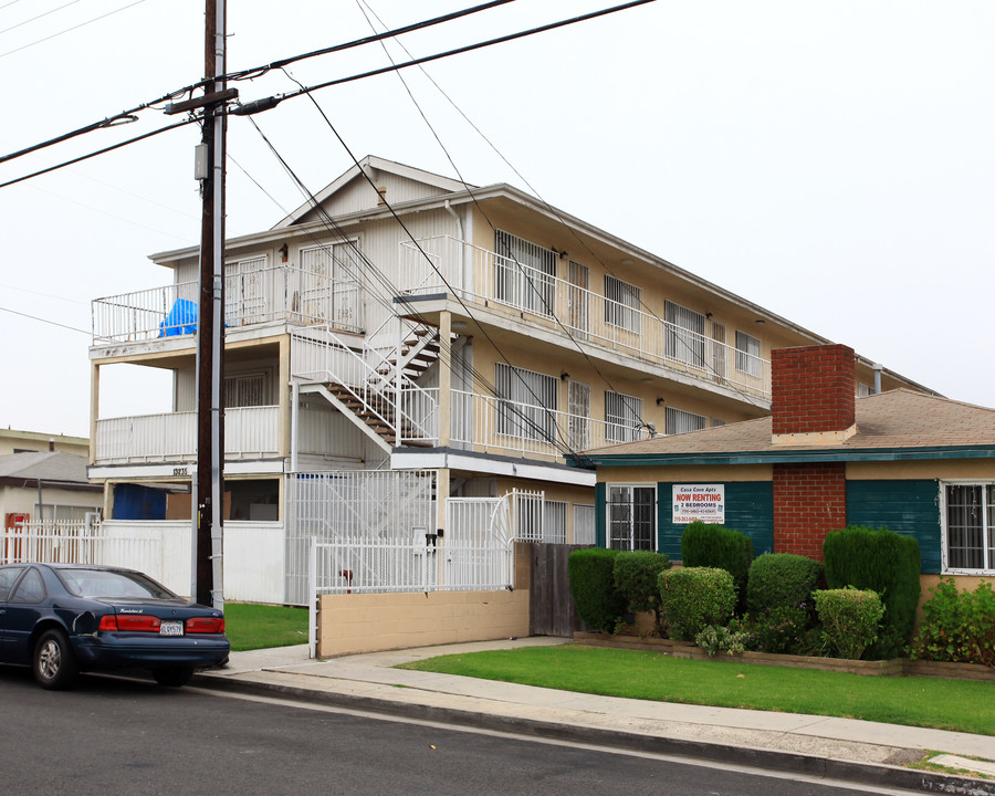 13235 Kornblum Ave in Hawthorne, CA - Foto de edificio