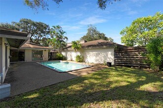 4101 N 49th Ave in Hollywood, FL - Building Photo - Building Photo