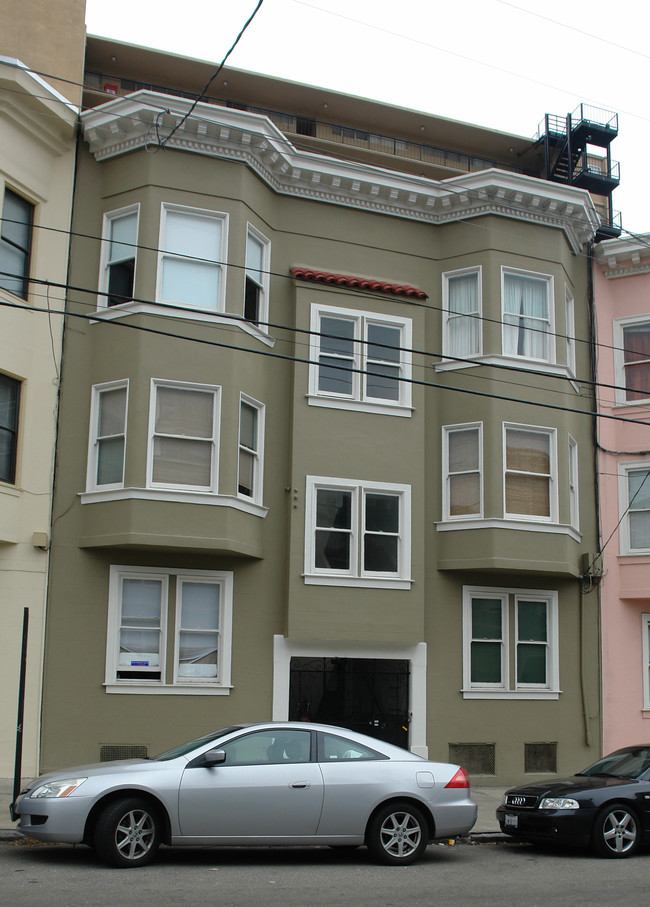 876-886 Greenwich St in San Francisco, CA - Building Photo - Building Photo