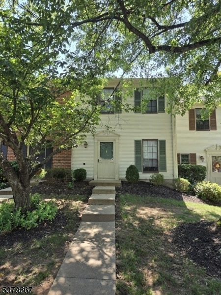 property at 27 Woodward Ln