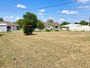 945 W Catbrier Ln in Beverly Hills, FL - Building Photo - Building Photo