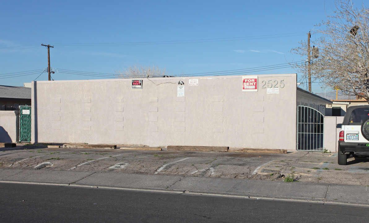 Arrowhead Acres in North Las Vegas, NV - Building Photo