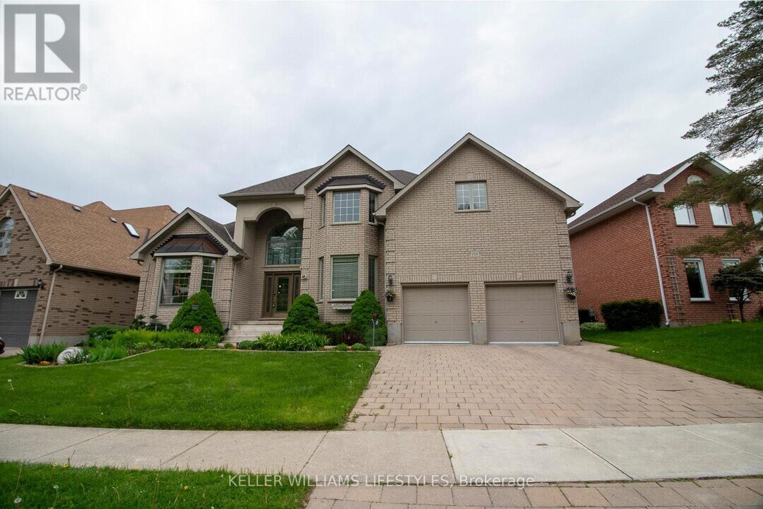 206 Ambleside Dr in London, ON - Building Photo