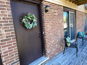 518 N Harrison St, Unit C in Algonquin, IL - Foto de edificio - Building Photo