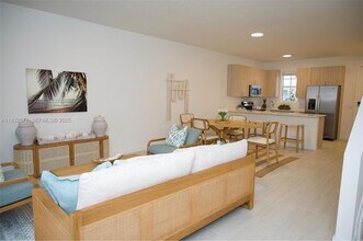 3645 Blue Fin Wy in Ft. Myers, FL - Building Photo - Building Photo