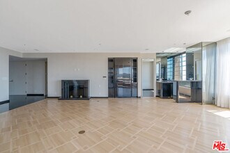 10430 Wilshire Blvd in Los Angeles, CA - Building Photo - Building Photo