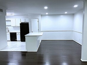 1001 Woodland Vlg, Unit 1001 in Vestavia Hills, AL - Foto de edificio - Building Photo