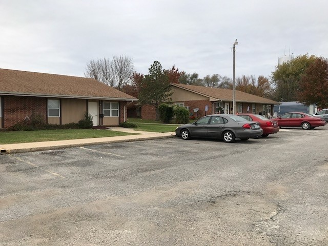 Virginia Manor Apartments Of Holden in Holden, MO - Building Photo