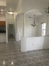 7252 Perennial Rd in North Port, FL - Foto de edificio - Building Photo