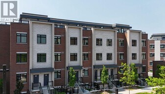 1095 Douglas McCurdy Cmn in Mississauga, ON - Building Photo