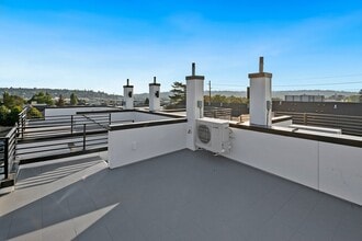 839 NW 54th St in Seattle, WA - Building Photo - Building Photo