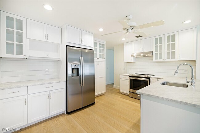 16 Crooked Ln in Naples, FL - Building Photo - Building Photo