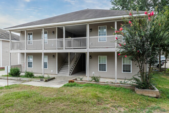 Magnolia Trace Apartments in Hattiesburg, MS - Building Photo - Building Photo