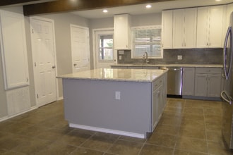 4115 Robinhood Dr in Corpus Christi, TX - Building Photo - Building Photo